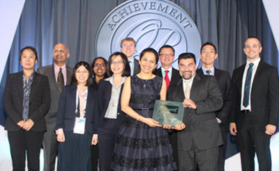 Pooja Dewan (front, center) receives the 2018 INFORMS Prize on behalf of BNSF Railway. Photo Courtesy of INFORMS